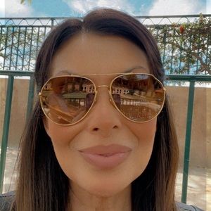 Meet your Posher, Jacqueline